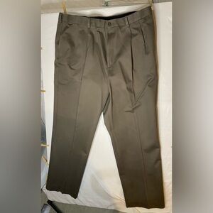 Savane Men's Olive Dress Pants